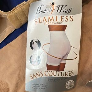 Seamless shapewear